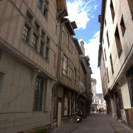 Ferienwohnung Le Sacre Troyes Exterior foto